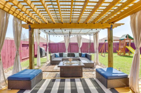 Chic and Relaxing Katy Escape with Community Pool!